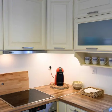 Filisea Naousa (Paros)